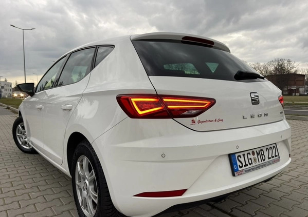 Seat Leon cena 54900 przebieg: 104000, rok produkcji 2017 z Leszno małe 326